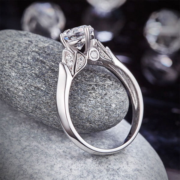 Elegant Lovers Ring