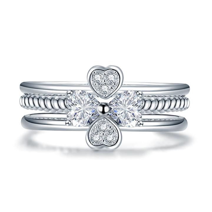 Glistening Flower Hearts Ring
