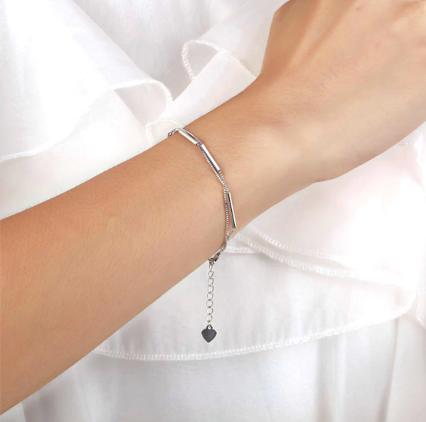 Classy Touch Elegant Dangle Bracelet