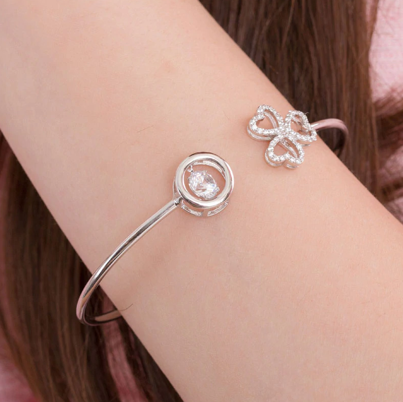 Heart Flower fashionable Bracelet