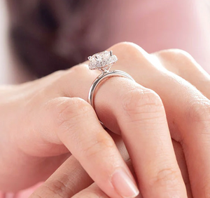Fashionable Halo Diamond Ring