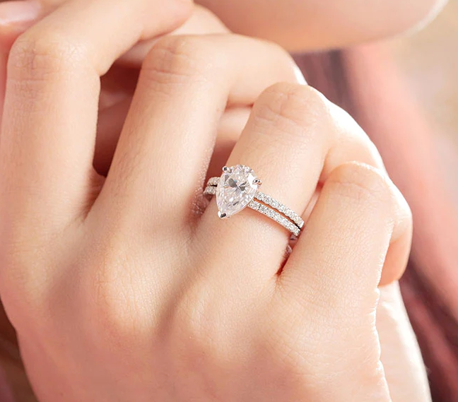 Pear Cut Diamond Ring Set