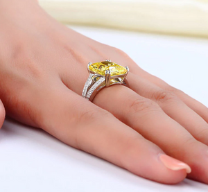 Fancy Yellow Luxury Diamond Ring