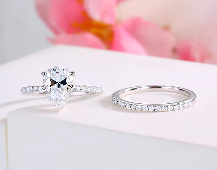 Pear Cut Diamond Ring Set