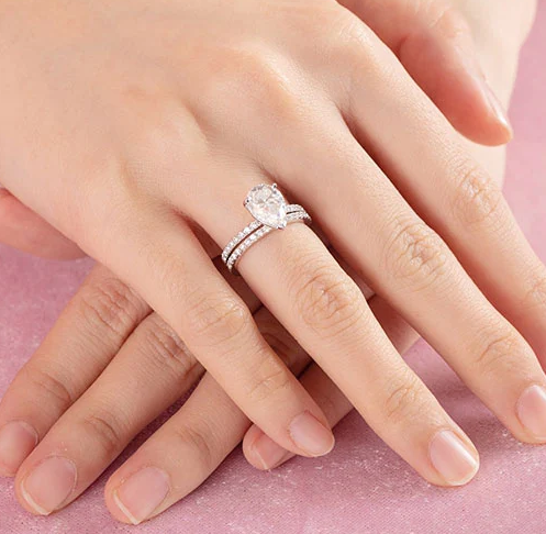 Pear Cut Diamond Ring Set