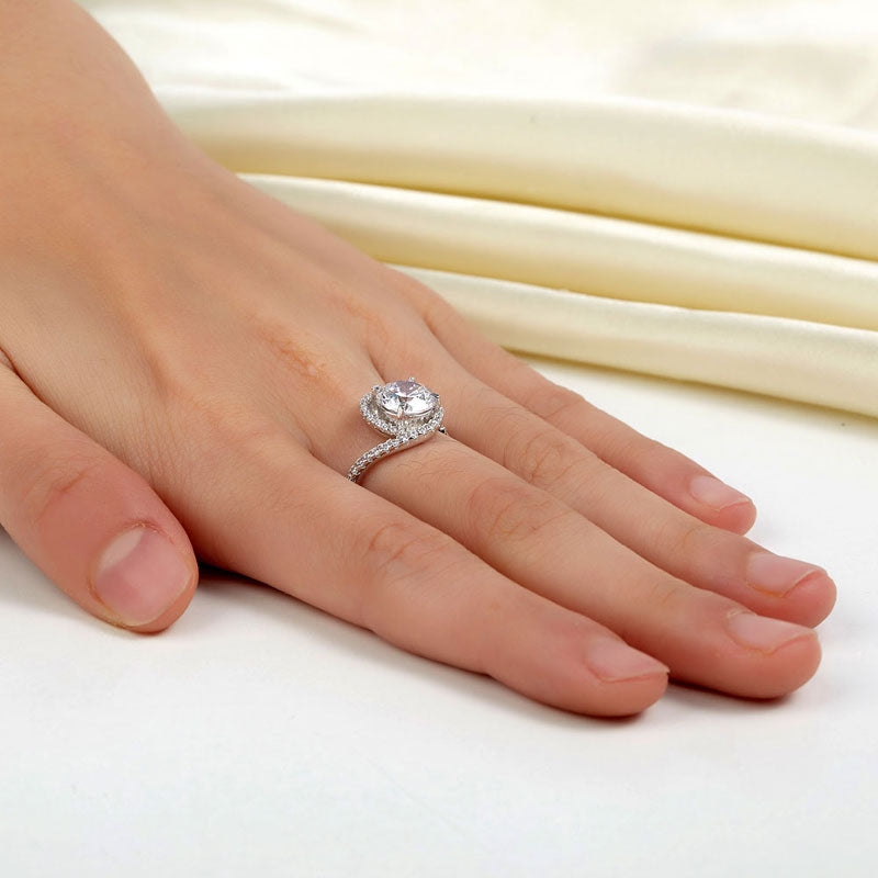 Lovely Diamond Swirl Ring