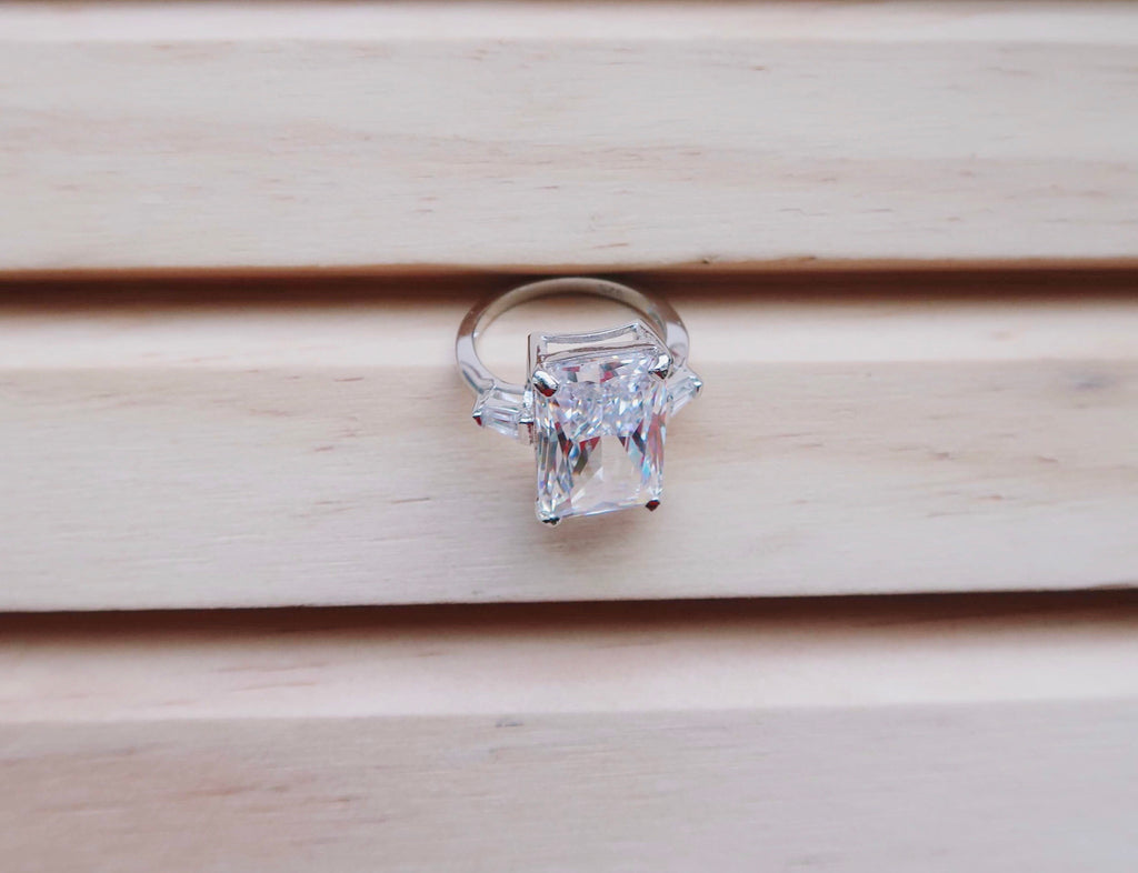 Luna Ring