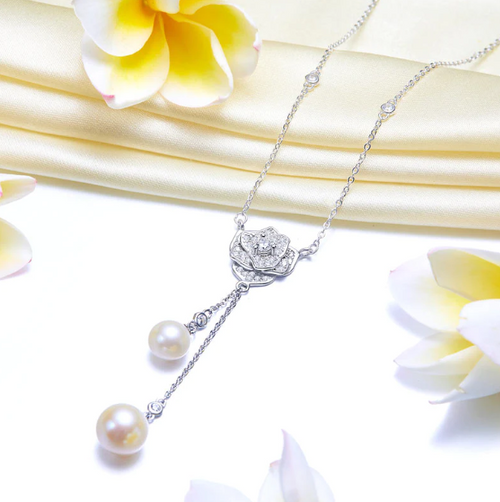 Elegant Rose Pearl Necklace