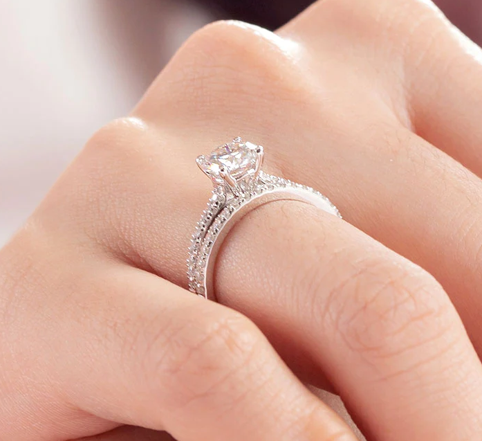 Classy Diamond Ring Set