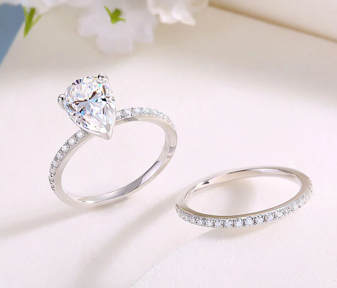 Pear Cut Diamond Ring Set